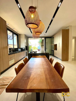 Imagem Casa de Condomínio com 3 Quartos à Venda, 204 m² em Jardim Itália - Cuiabá Imagem Casa de Condomínio com 3 Quartos à Venda, 204 m² em Jardim Itália - Cuiabá