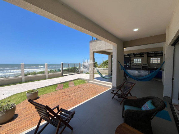 Imagem Sobrado com 3 Quartos à Venda, 231 m² em Barra Do Sai - Itapoá
