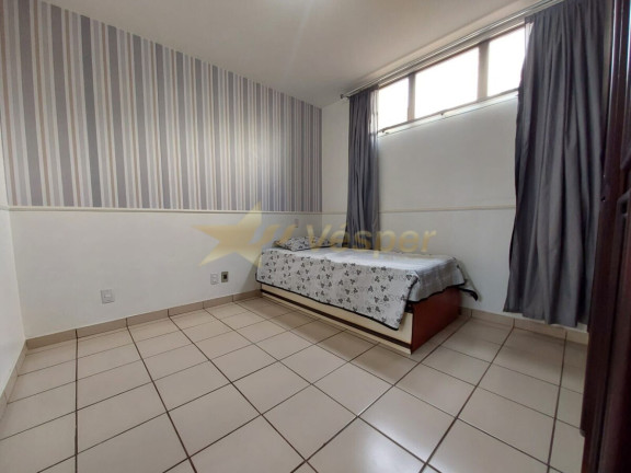 Imagem Sobrado com 4 Quartos à Venda, 348 m² em Setor Bueno - Goiânia