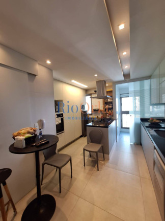 Imagem Apartamento com 3 Quartos à Venda, 132 m² em Barra Da Tijuca - Rio De Janeiro