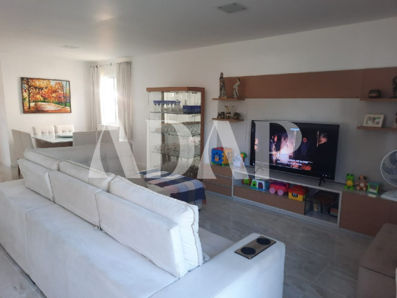 Imagem Casa com 4 Quartos à Venda, 212 m² em Vargem Grande - Rio De Janeiro