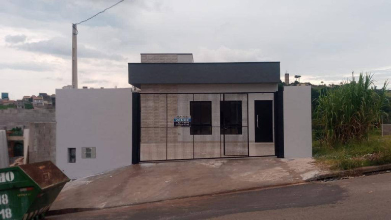 Imagem Casa com 3 Quartos à Venda, 210 m² em Conjunto Habitacional José Barnet Y Vives - Atibaia Imagem Casa com 3 Quartos à Venda, 210 m² em Conjunto Habitacional José Barnet Y Vives - Atibaia