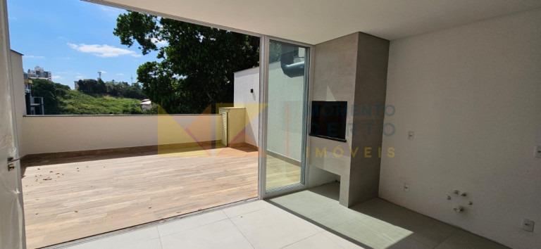 Imagem Sobrado com 3 Quartos à Venda, 263 m² em Velha - Blumenau Imagem Sobrado com 3 Quartos à Venda, 263 m² em Velha - Blumenau