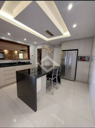Imagem Casa de Vila com 4 Quartos à Venda, 192 m² em Pechincha - Rio De Janeiro Imagem Casa de Vila com 4 Quartos à Venda, 192 m² em Pechincha - Rio De Janeiro