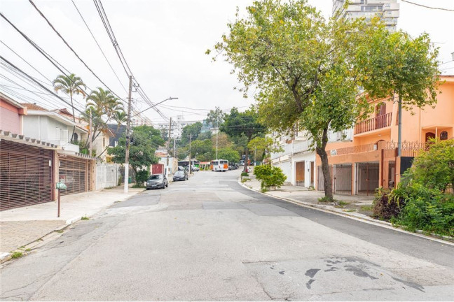 Casa com 4 Quartos à Venda,  em Vila Ipojuca - São Paulo