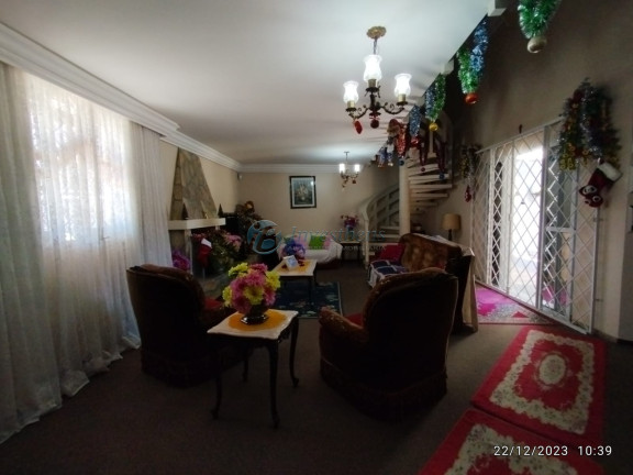 Imagem Casa com 4 Quartos à Venda, 319 m² em São Francisco - Curitiba Imagem Casa com 4 Quartos à Venda, 319 m² em São Francisco - Curitiba