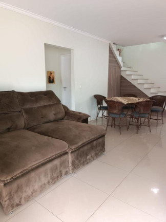 Imagem Casa com 4 Quartos à Venda, 237 m² em Bom Retiro - Joinville
