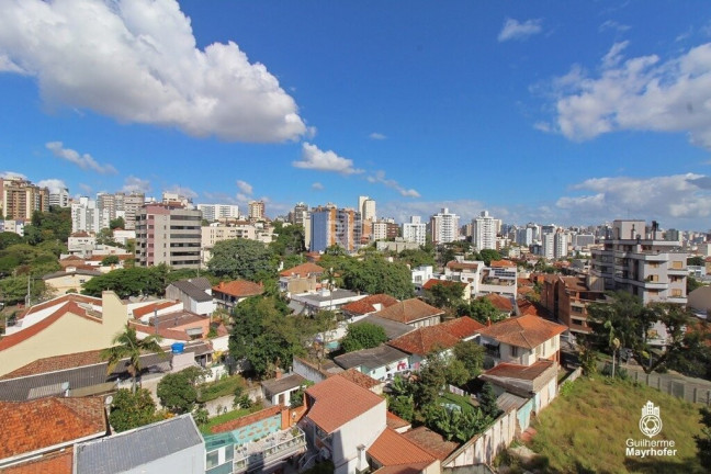 Imagem Imóvel com 1 Quarto à Venda, 160 m² em São João - Porto Alegre Imagem Imóvel com 1 Quarto à Venda, 160 m² em São João - Porto Alegre