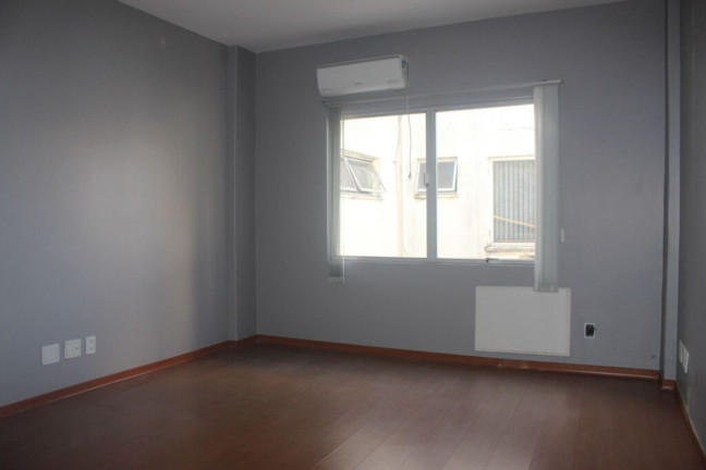 Imagem Imóvel à Venda, 33 m² em Bom Fim - Porto Alegre Imagem Imóvel à Venda, 33 m² em Bom Fim - Porto Alegre