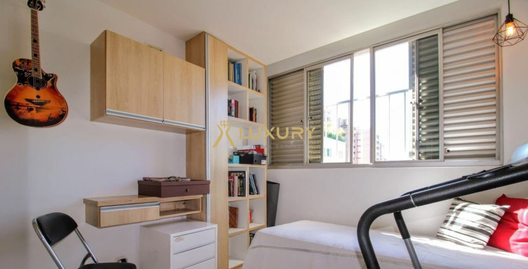 Imagem Imóvel com 4 Quartos à Venda, 150 m² em Lourdes - Belo Horizonte Imagem Imóvel com 4 Quartos à Venda, 150 m² em Lourdes - Belo Horizonte