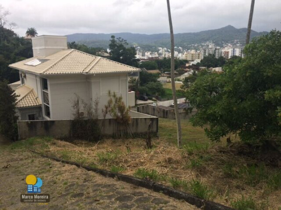 Imagem Terreno à Venda, 403 m² em Trindade - Florianópolis Imagem Terreno à Venda, 403 m² em Trindade - Florianópolis