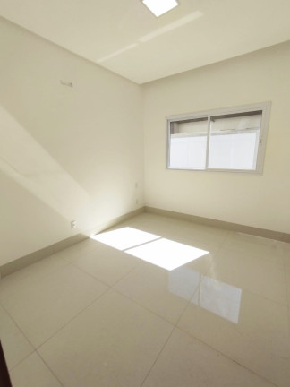 Imagem Casa de Condomínio com 4 Quartos à Venda, 377 m² em Jardins Lisboa - Goiânia Imagem Casa de Condomínio com 4 Quartos à Venda, 377 m² em Jardins Lisboa - Goiânia