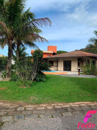 Imagem Casa com 6 Quartos à Venda, 370 m² em Armação - Florianópolis Imagem Casa com 6 Quartos à Venda, 370 m² em Armação - Florianópolis