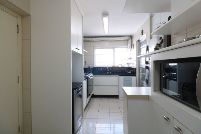 Imóvel com 4 Quartos à Venda,  em Moema - São Paulo