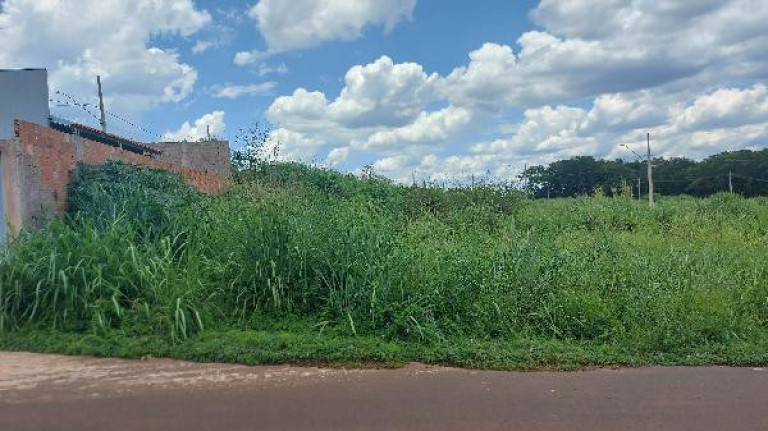Terreno à Venda, 200 m² em Alfredo Freire Iv - Uberaba