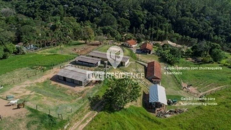 Imagem Chácara com 8 Quartos à Venda, 580 m² em Bairro Itapema - Itatiba Imagem Chácara com 8 Quartos à Venda, 580 m² em Bairro Itapema - Itatiba