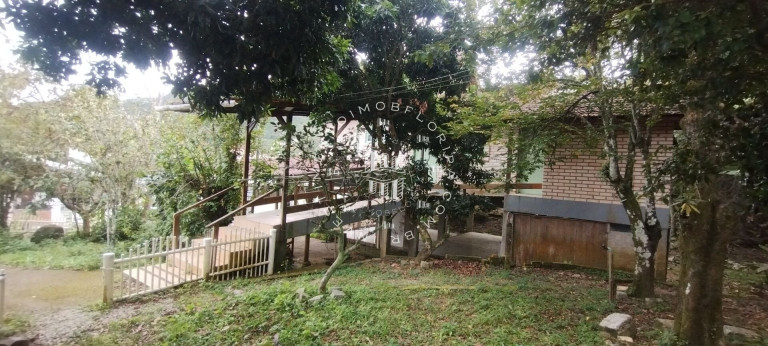 Imagem Sobrado com 3 Quartos à Venda, 120 m² em Sambaqui - Florianópolis Imagem Sobrado com 3 Quartos à Venda, 120 m² em Sambaqui - Florianópolis