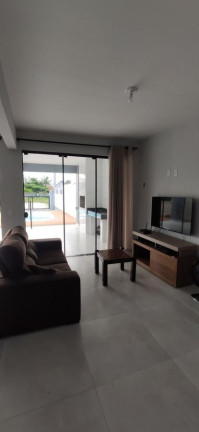 Imagem Casa com 3 Quartos para Alugar,  em Praia Da Pinheira - Palhoça