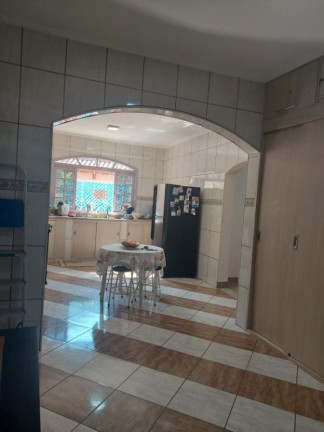 Imagem Sobrado com 3 Quartos à Venda, 255 m² em Vila Júlia - Poá