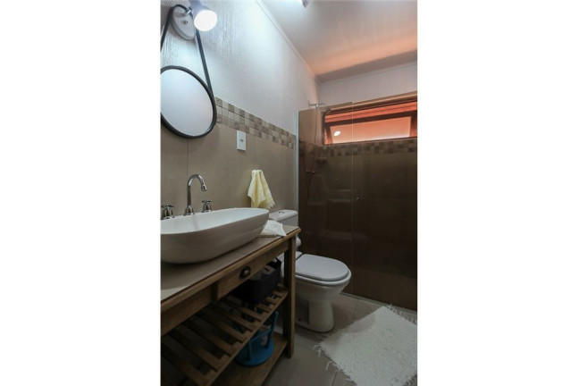 Imagem Casa com 3 Quartos à Venda,  em Ipanema - Porto Alegre