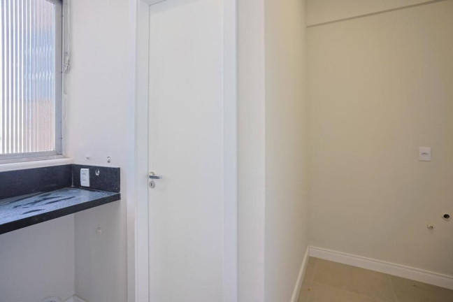 Imagem Imóvel com 2 Quartos à Venda, em Moinhos De Vento - Porto Alegre Imagem Imóvel com 2 Quartos à Venda, em Moinhos De Vento - Porto Alegre
