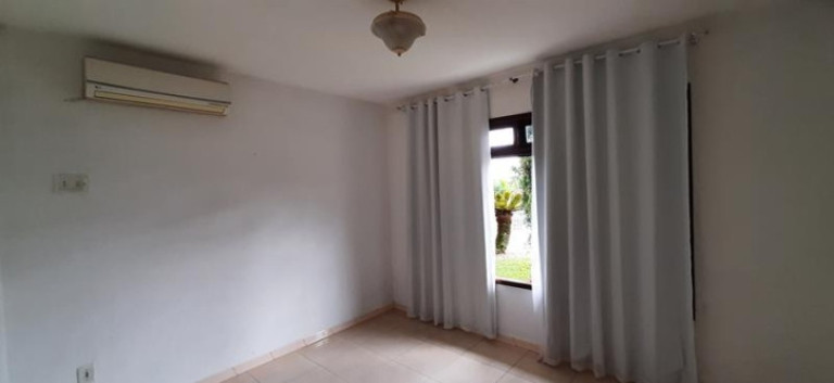 Imagem Sobrado com 4 Quartos à Venda, 269 m² em Santa Catarina - Joinville Imagem Sobrado com 4 Quartos à Venda, 269 m² em Santa Catarina - Joinville