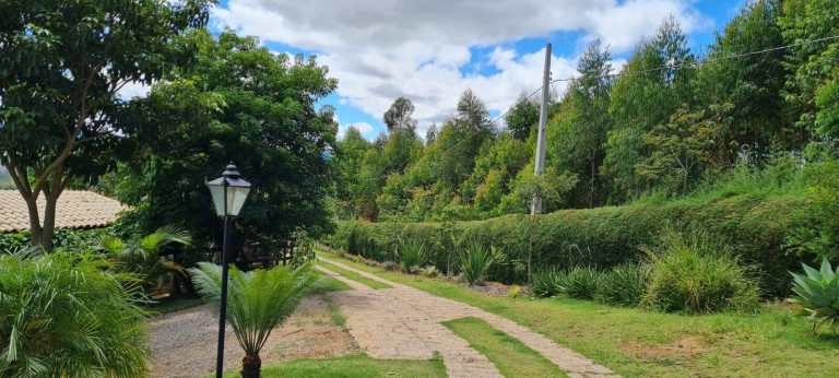 Imagem Chácara com 3 Quartos à Venda, 24.000 m² em Pedra Bela Imagem Chácara com 3 Quartos à Venda, 24.000 m² em Pedra Bela