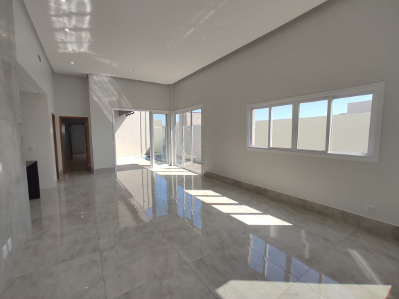 Imagem Imóvel com 
            	3             Quartos à Venda, 169 m² em 
            	Jardins Porto             - 
            	Senador Canedo            