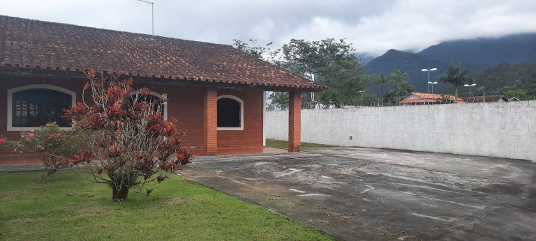 Casa com 3 Quartos à Venda, 725 m² em Massaguaçu - Caraguatatuba