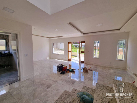 Imagem Casa com 4 Quartos à Venda ou Locação, 230 m² em Albuquerque - Teresópolis Imagem Casa com 4 Quartos à Venda ou Locação, 230 m² em Albuquerque - Teresópolis