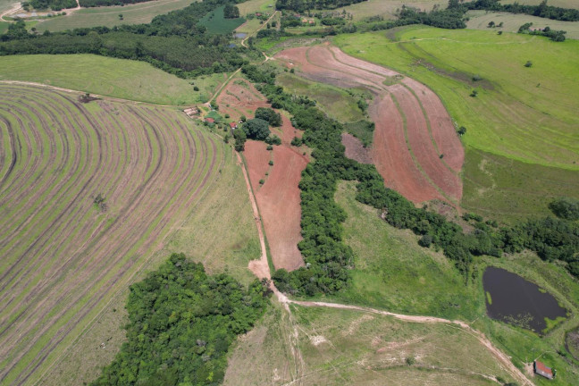 Imagem Fazenda à Venda, 66 m² em Zona Rural - Cássia Dos Coqueiros Imagem Fazenda à Venda, 66 m² em Zona Rural - Cássia Dos Coqueiros