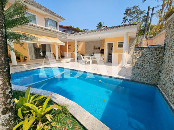 Imagem Casa com 4 Quartos à Venda, 220 m² em Vargem Grande - Rio De Janeiro
