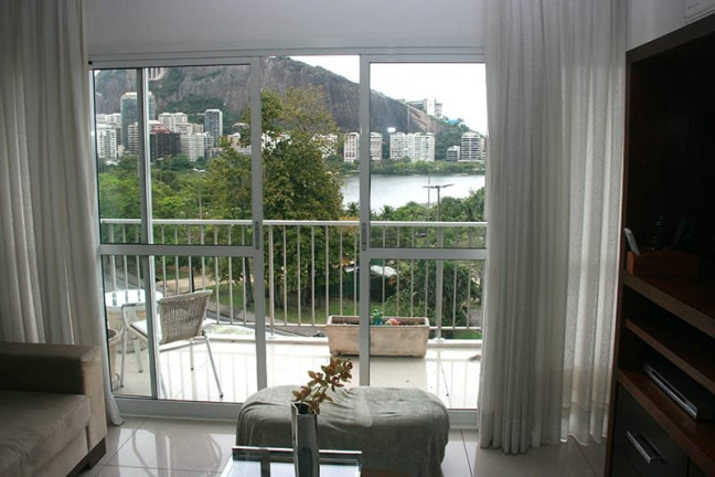 Imagem Apartamento com 2 Quartos à Venda, 92 m² em Lagoa - Rio De Janeiro Imagem Apartamento com 2 Quartos à Venda, 92 m² em Lagoa - Rio De Janeiro