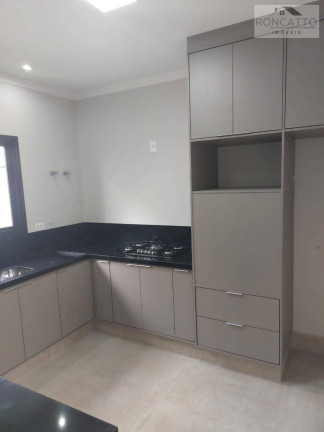 Imagem Casa de Condomínio com 3 Quartos à Venda, 181 m²