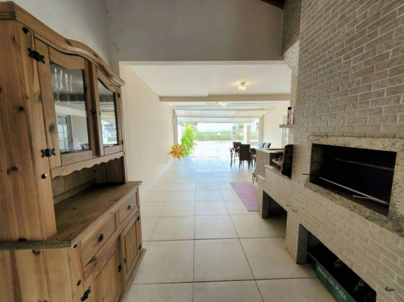 Imagem Casa com 4 Quartos à Venda, 215 m² em Mariscal - Bombinhas Imagem Casa com 4 Quartos à Venda, 215 m² em Mariscal - Bombinhas