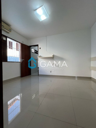 Imagem Casa com 3 Quartos à Venda, 246 m² em Capim Macio - Natal Imagem Casa com 3 Quartos à Venda, 246 m² em Capim Macio - Natal