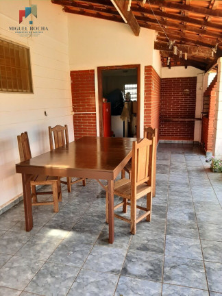 Imagem Imóvel com 3 Quartos à Venda, 2.500 m² em Vale Dos Lagos - Tatuí Imagem Imóvel com 3 Quartos à Venda, 2.500 m² em Vale Dos Lagos - Tatuí