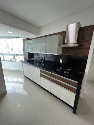 Imagem Apartamento com 3 Quartos à Venda, 140 m² em Pioneiros - Balneário Camboriú