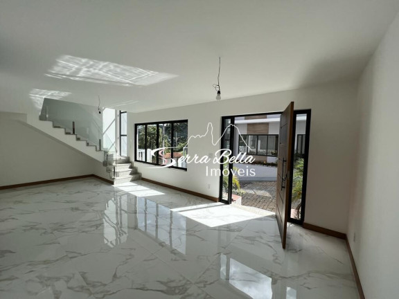 Imagem Casa com 4 Quartos à Venda, em Várzea - Teresópolis Imagem Casa com 4 Quartos à Venda, em Várzea - Teresópolis