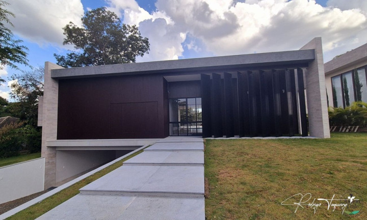 Casa de Condomínio com 4 Quartos à Venda, 563 m² em Residencial Aldeia Do Vale - Goiânia