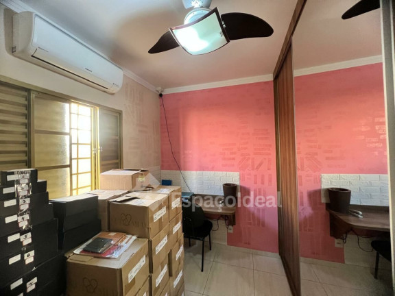 Imagem Casa com 4 Quartos à Venda, 350 m² em Conjunto Habitacional Presidente Eurico Gaspar Dutra - Bauru Imagem Casa com 4 Quartos à Venda, 350 m² em Conjunto Habitacional Presidente Eurico Gaspar Dutra - Bauru