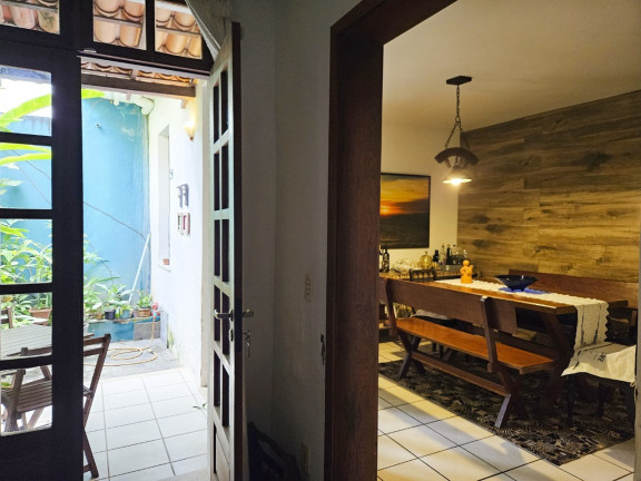Imagem Casa com 4 Quartos à Venda, em Barra - Salvador Imagem Casa com 4 Quartos à Venda, em Barra - Salvador