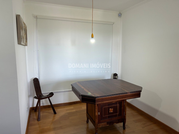 Imagem Casa com 4 Quartos à Venda, 197 m² em Região Do Alto Da Boa Vista - Campos Do Jordão Imagem Casa com 4 Quartos à Venda, 197 m² em Região Do Alto Da Boa Vista - Campos Do Jordão