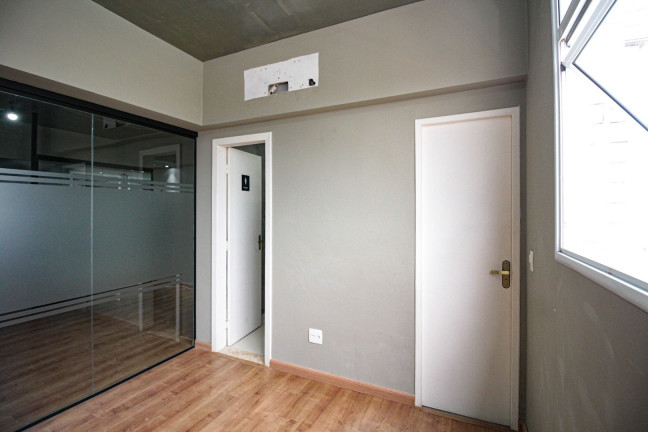 Imagem Sala Comercial à Venda ou Locação, 59 m² em Macuco - Santos Imagem Sala Comercial à Venda ou Locação, 59 m² em Macuco - Santos