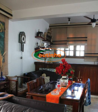 Imagem Casa com 3 Quartos à Venda, 380 m² em Maracanã - Rio De Janeiro Imagem Casa com 3 Quartos à Venda, 380 m² em Maracanã - Rio De Janeiro