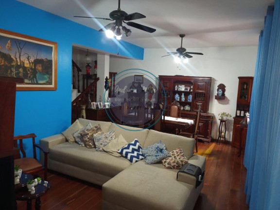 Imagem Casa com 4 Quartos à Venda, 200 m² Imagem Casa com 4 Quartos à Venda, 200 m²