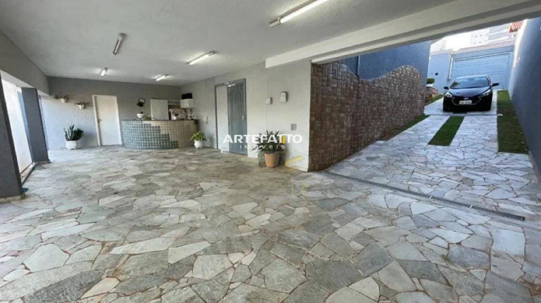 Imagem Casa com 3 Quartos à Venda, 356 m² Imagem Casa com 3 Quartos à Venda, 356 m²