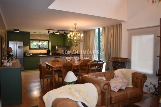 Imagem Casa com 4 Quartos à Venda, 258 m² em Região Do Alto Da Boa Vista - Campos Do Jordão Imagem Casa com 4 Quartos à Venda, 258 m² em Região Do Alto Da Boa Vista - Campos Do Jordão
