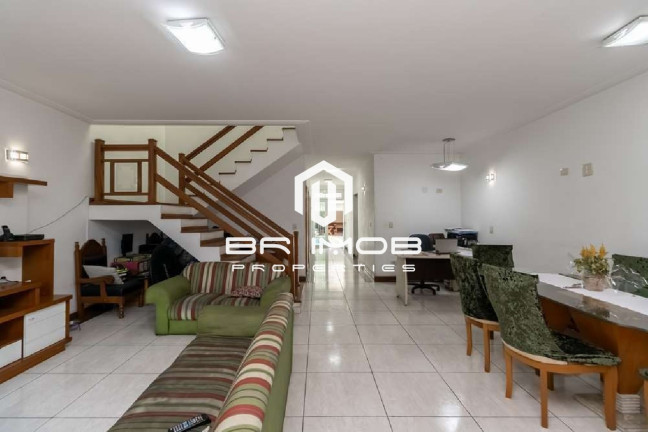 Imagem Casa com 4 Quartos à Venda, 622 m² em Cambuci - São Paulo Imagem Casa com 4 Quartos à Venda, 622 m² em Cambuci - São Paulo
