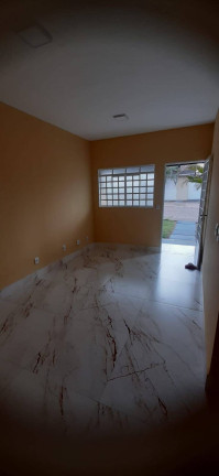 Imagem Casa com 3 Quartos à Venda, 207 m² em Recanto Dos Pássaros - Cuiabá Imagem Casa com 3 Quartos à Venda, 207 m² em Recanto Dos Pássaros - Cuiabá